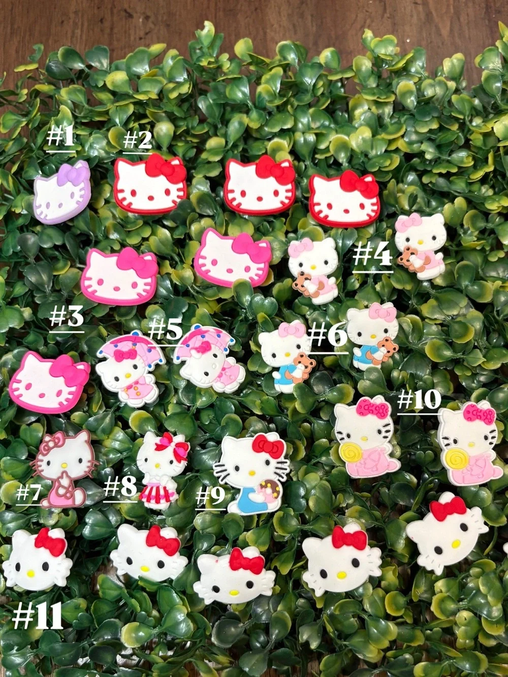 CROCS Hello Kitty Assorted Jibbitz Charms in White, Pink, Red
